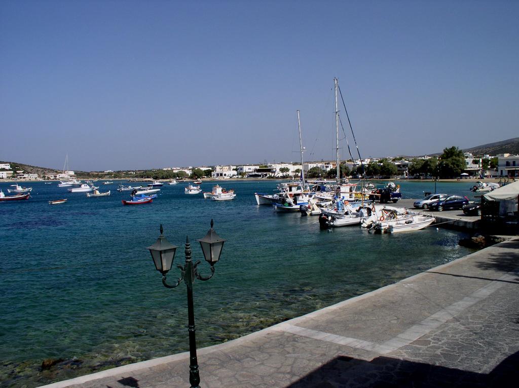 Narkissos Studios Alikí Oda fotoğraf